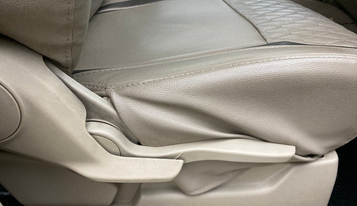 2019 Maruti Ertiga ZXI SMART HYBRID AT, Petrol, Automatic, 34,752 km, Driver Side Adjustment Panel
