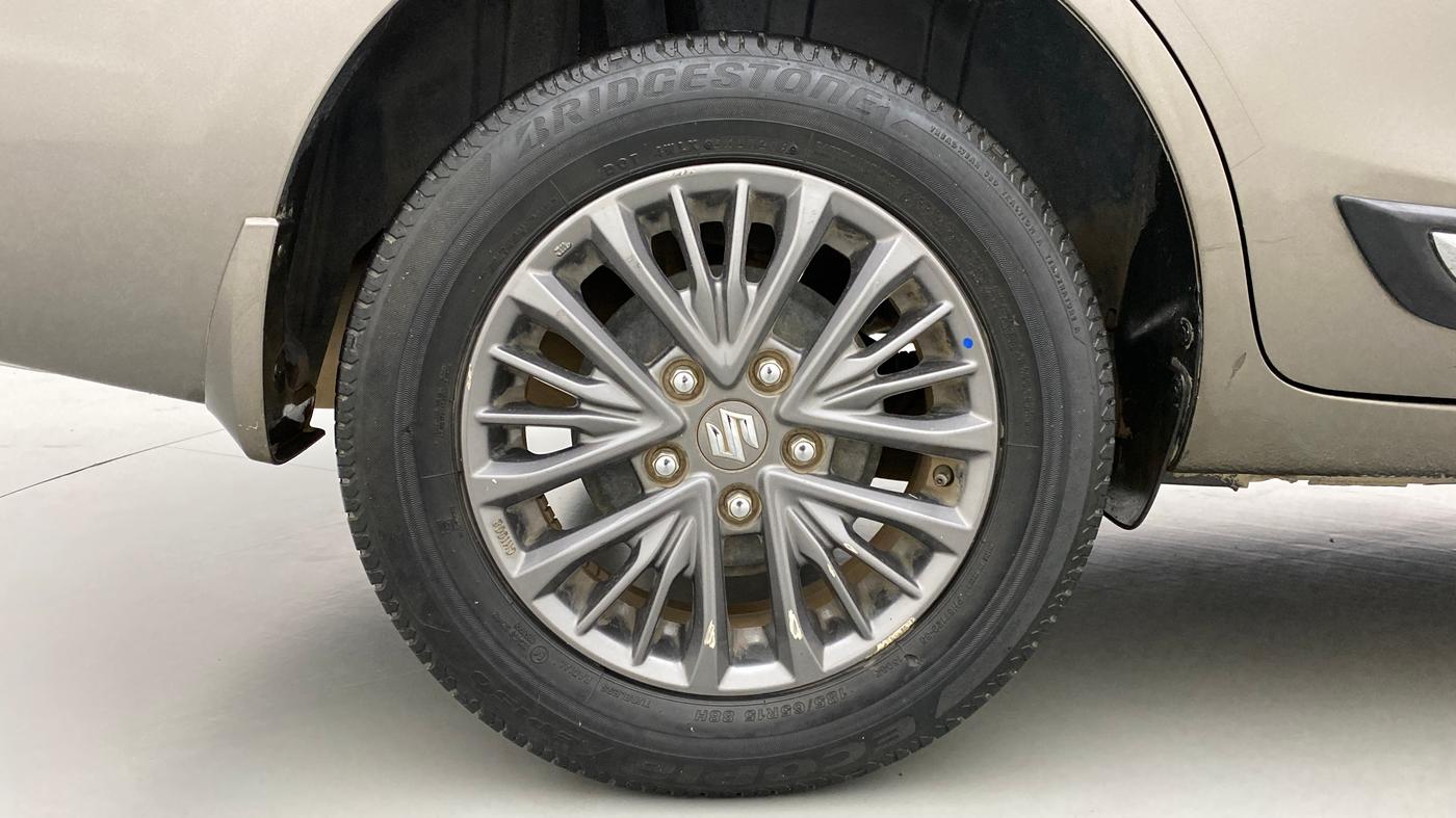 2019 Maruti Ertiga ZXI SMART HYBRID AT, Petrol, Automatic, 34,752 km, Right Rear Wheel