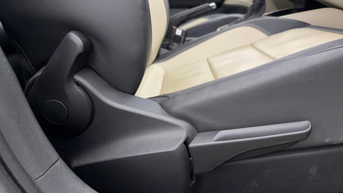 2023 Skoda SLAVIA STYLE 1.5L TSI DSG, Petrol, Automatic, 22,373 km, Driver Side Adjustment Panel