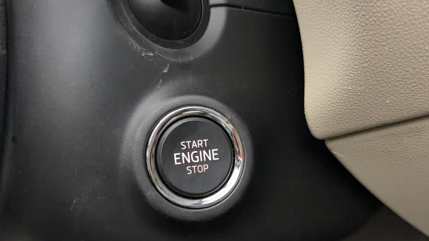 2023 Skoda SLAVIA STYLE 1.5L TSI DSG, Petrol, Automatic, 22,373 km, Keyless Start/ Stop Button