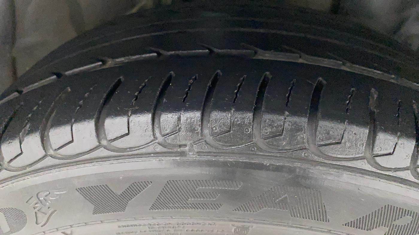 2021 Ford Ecosport TITANIUM + SE 1.5L DIESEL, Diesel, Manual, 38,900 km, Right Front Tyre Tread