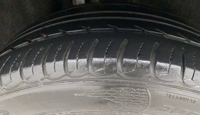 2021 Ford Ecosport TITANIUM + SE 1.5L DIESEL, Diesel, Manual, 38,900 km, Right Rear Tyre Tread