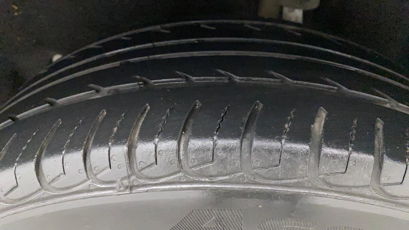 2021 Ford Ecosport TITANIUM + SE 1.5L DIESEL, Diesel, Manual, 38,900 km, Left Rear Tyre Tread