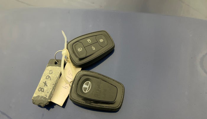 2023 Tata ALTROZ XZ PLUS O SUNROOF CNG, CNG, Manual, 20,155 km, Key Close Up