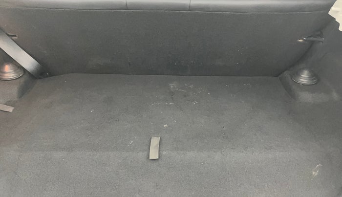 2023 Tata ALTROZ XZ PLUS O SUNROOF CNG, CNG, Manual, 20,155 km, Boot Inside