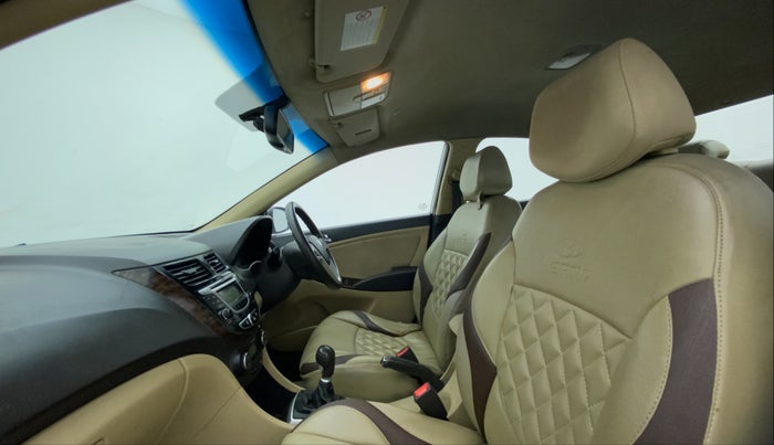 2014 Hyundai Verna FLUIDIC 1.6 CRDI SX, Diesel, Manual, 1,14,918 km, Right Side Front Door Cabin