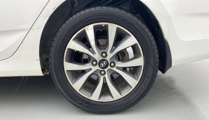 2014 Hyundai Verna FLUIDIC 1.6 CRDI SX, Diesel, Manual, 1,14,918 km, Left Rear Wheel