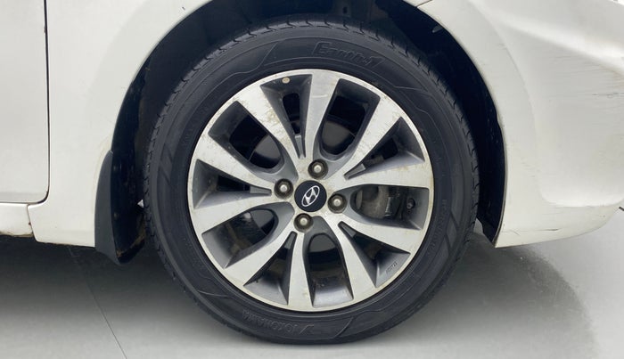 2014 Hyundai Verna FLUIDIC 1.6 CRDI SX, Diesel, Manual, 1,14,918 km, Right Front Wheel
