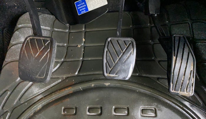 2017 Maruti Baleno ZETA PETROL 1.2, Petrol, Manual, 67,424 km, Pedals
