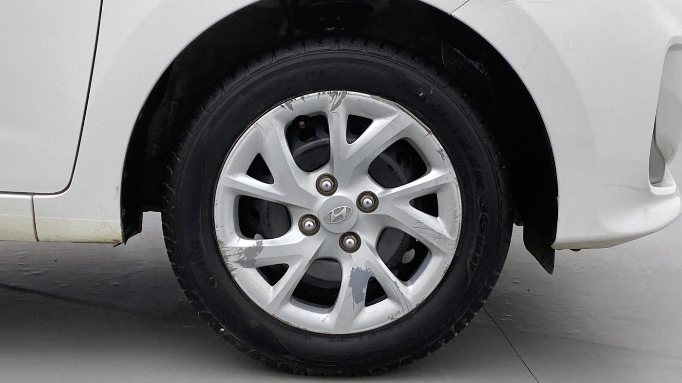 2018 Hyundai Grand i10 MAGNA AT 1.2 KAPPA VTVT, Petrol, Automatic, 37,383 km, Right Front Wheel