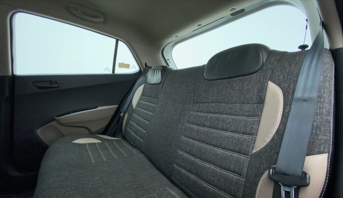 2018 Hyundai Grand i10 MAGNA AT 1.2 KAPPA VTVT, Petrol, Automatic, 37,383 km, Right Side Rear Door Cabin