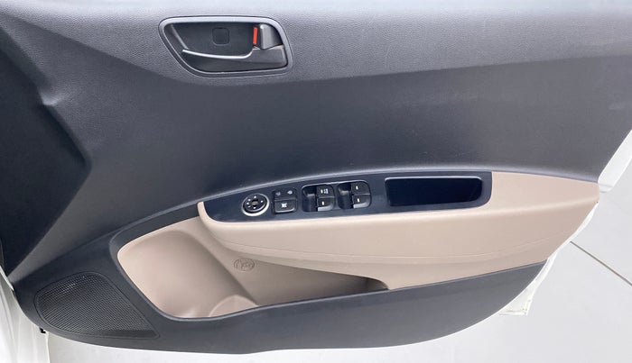 2018 Hyundai Grand i10 MAGNA AT 1.2 KAPPA VTVT, Petrol, Automatic, 37,383 km, Driver Side Door Panels Control