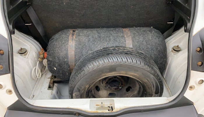 2018 Renault Kwid RXL, CNG, Manual, 47,435 km, Boot Inside