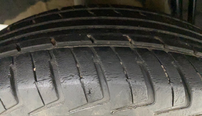2018 Renault Kwid RXL, CNG, Manual, 47,435 km, Right Rear Tyre Tread