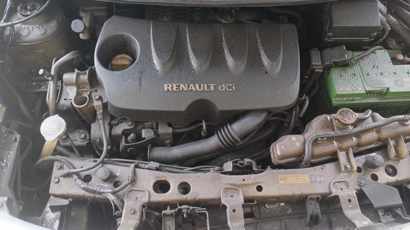2013 Renault Scala RXZ DIESEL, Diesel, Manual, 84,071 km, Engine View