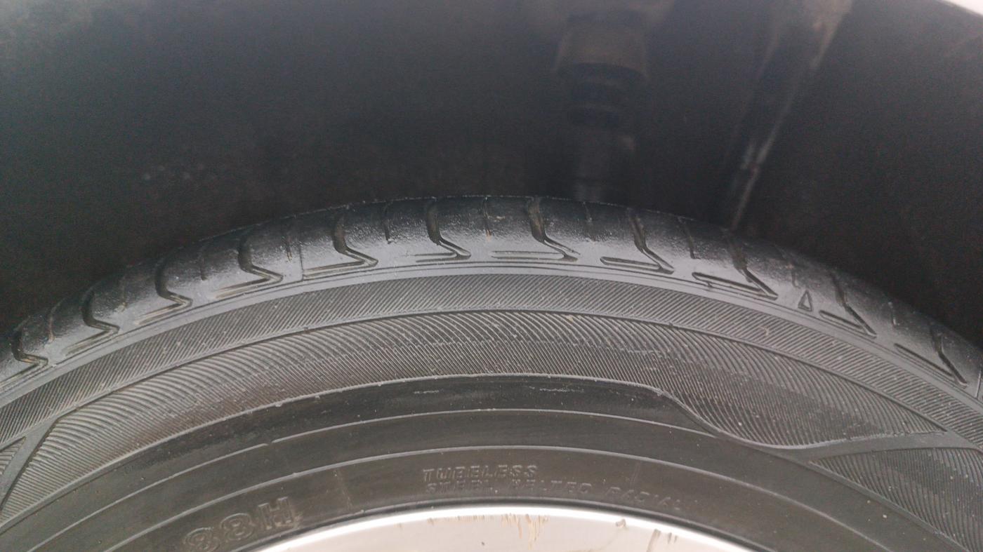 2013 Renault Scala RXZ DIESEL, Diesel, Manual, 84,071 km, Left Rear Tyre Tread