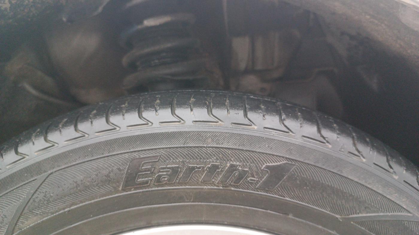 2013 Renault Scala RXZ DIESEL, Diesel, Manual, 84,071 km, Right Front Tyre Tread