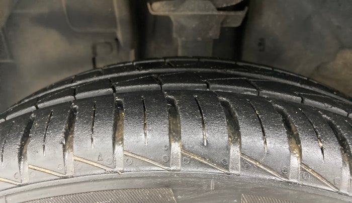 2022 Renault Kwid CLIMBER MT 1.0, Petrol, Manual, 18,233 km, Left Front Tyre Tread