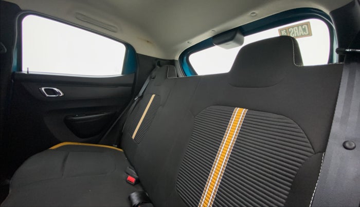 2022 Renault Kwid CLIMBER MT 1.0, Petrol, Manual, 18,233 km, Right Side Rear Door Cabin