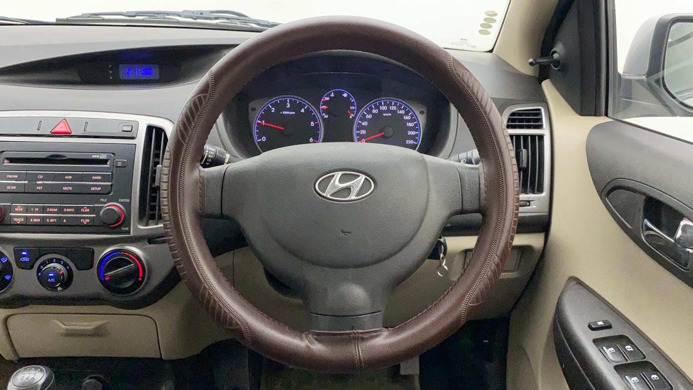 2013 Hyundai i20 MAGNA 1.4 CRDI, Diesel, Manual, 68,001 km, Steering Wheel Close Up