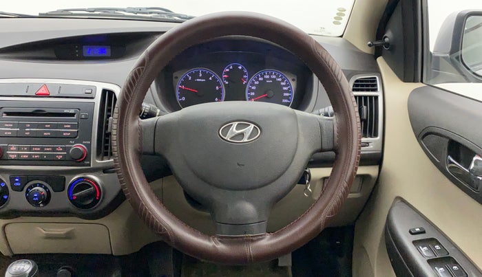 2013 Hyundai i20 MAGNA 1.4 CRDI, Diesel, Manual, 68,001 km, Steering Wheel Close Up