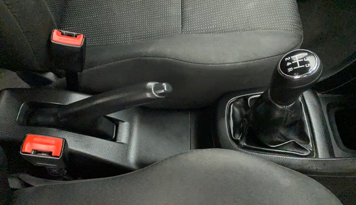 2015 Maruti Swift LXI (O), Petrol, Manual, 71,610 km, Gear Lever