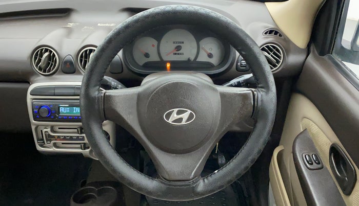 2013 Hyundai Santro Xing GL PLUS, Petrol, Manual, 69,534 km, Steering Wheel Close Up
