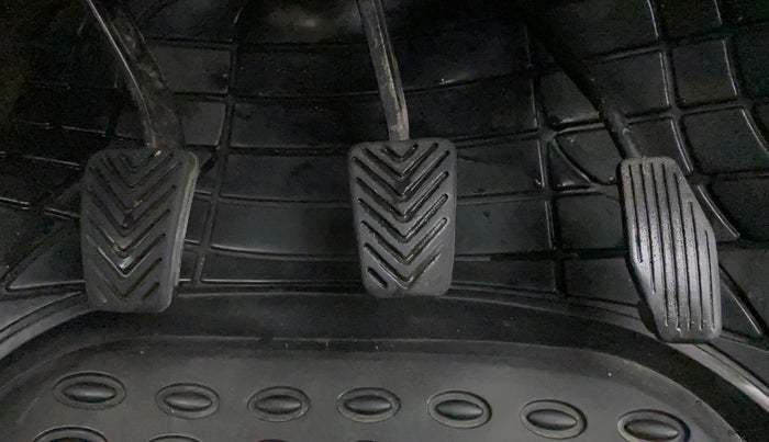 2013 Hyundai Santro Xing GL PLUS, Petrol, Manual, 69,534 km, Pedals