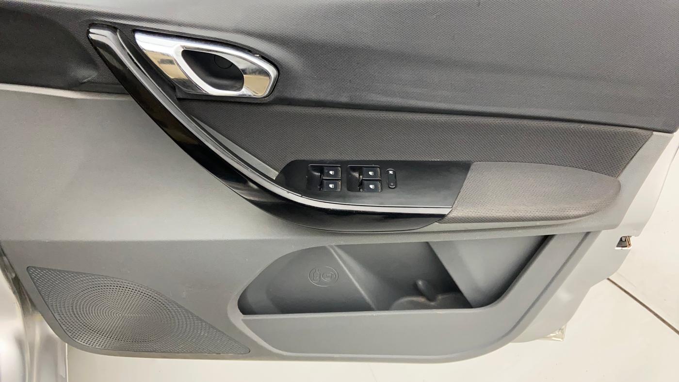 2017 Tata TIGOR XZ (O) PETROL, CNG, Manual, 57,681 km, Driver Side Door Panels Control