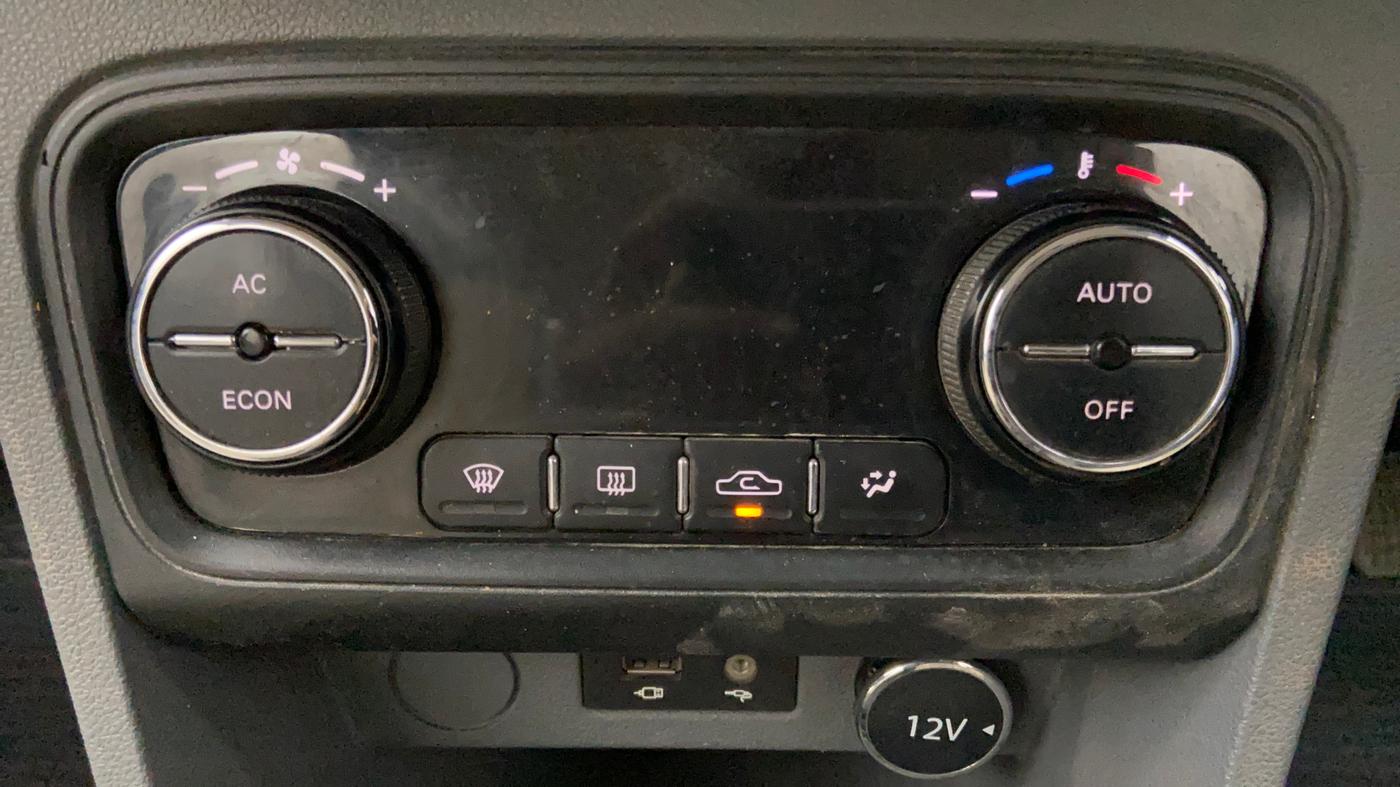 2017 Tata TIGOR XZ (O) PETROL, CNG, Manual, 57,681 km, Automatic Climate Control