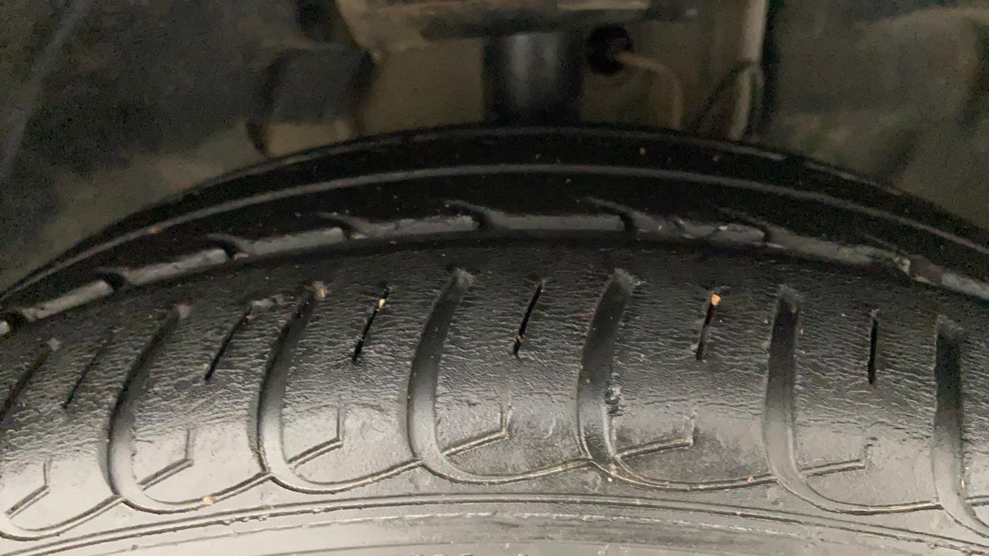2017 Tata TIGOR XZ (O) PETROL, CNG, Manual, 57,681 km, Right Front Tyre Tread