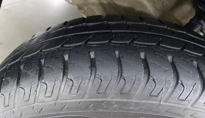 2017 Maruti Wagon R 1.0 VXI AMT, Petrol, Automatic, 14,326 km, Left Front Tyre Tread