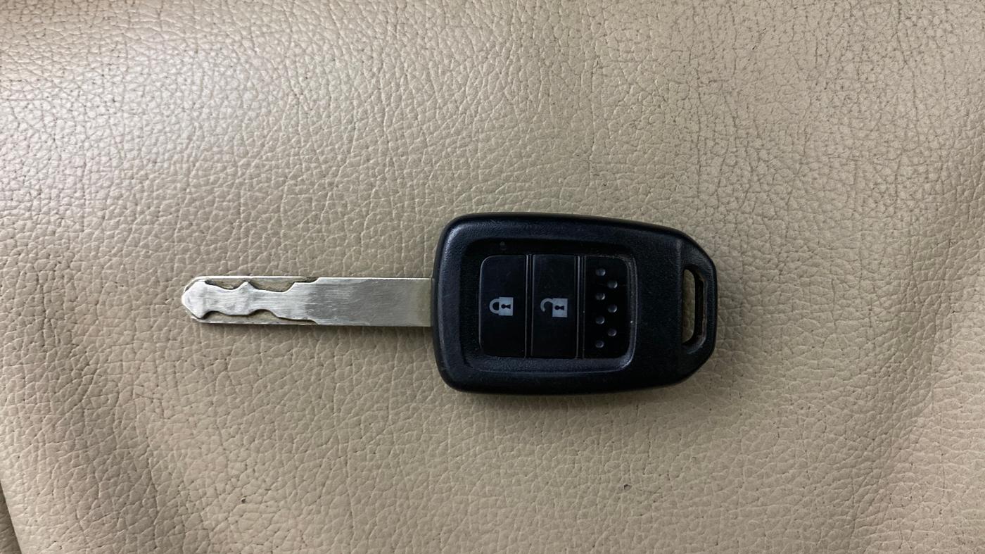 2014 Honda City 1.5L I-DTEC V, Diesel, Manual, 1,02,804 km, Key Close Up