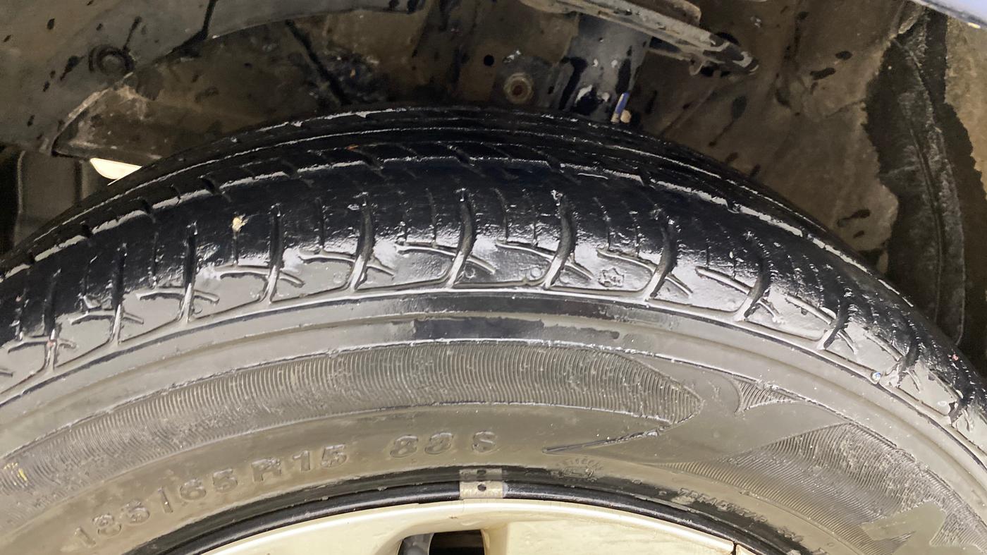 2017 Maruti Baleno DELTA PETROL 1.2, Petrol, Manual, 39,688 km, Left Front Tyre Tread