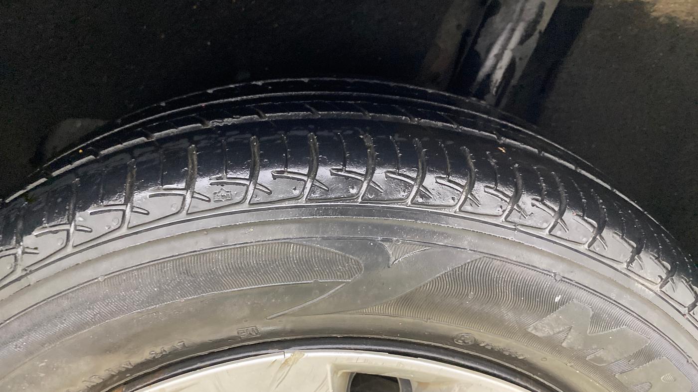 2017 Maruti Baleno DELTA PETROL 1.2, Petrol, Manual, 39,688 km, Left Rear Tyre Tread