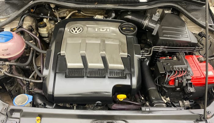 2013 Volkswagen Polo HIGHLINE DIESEL, Diesel, Manual, 1,41,737 km, Engine View