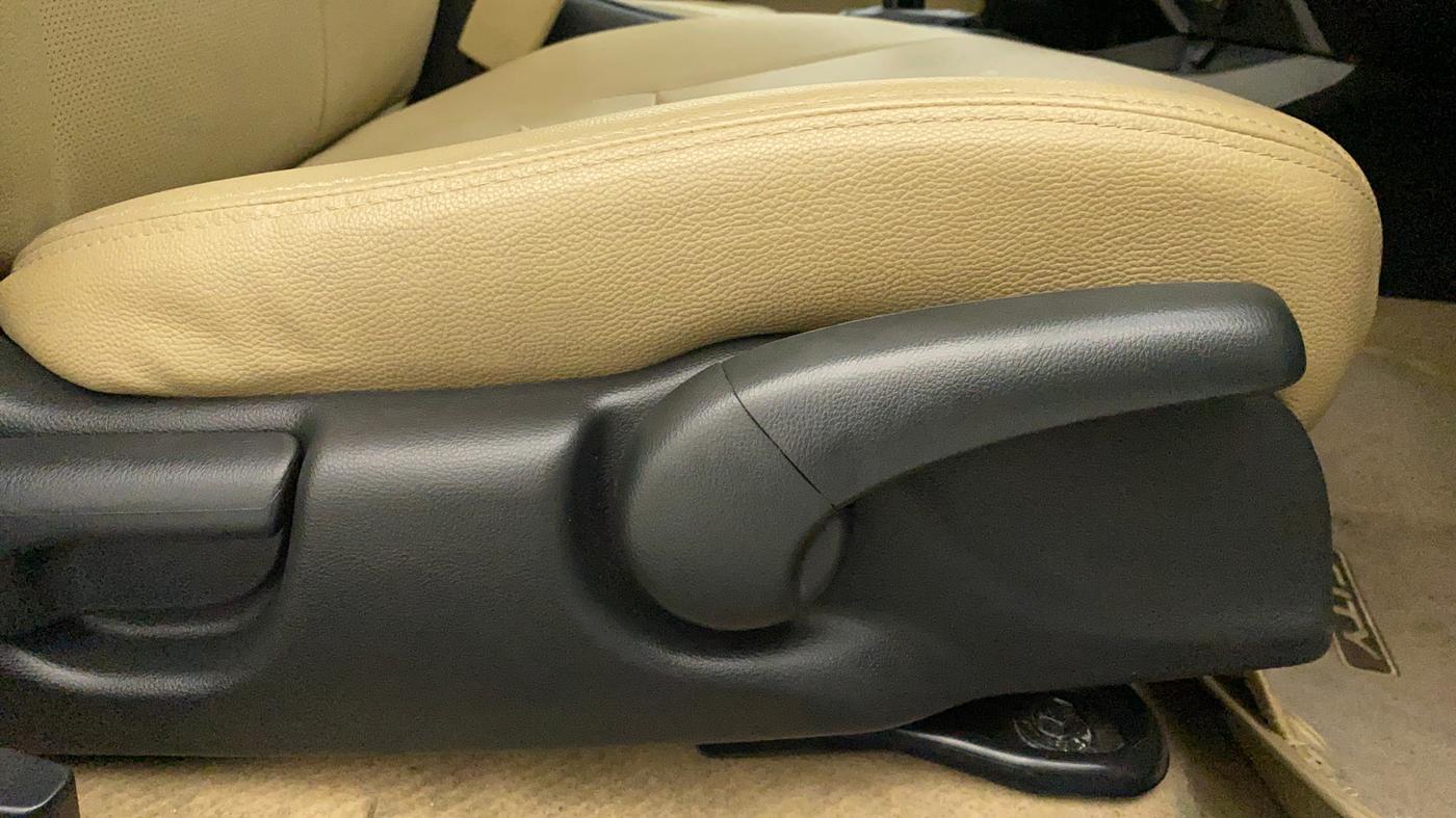 2019 Honda City 1.5L I-VTEC V MT, Petrol, Manual, 45,089 km, Driver Side Adjustment Panel