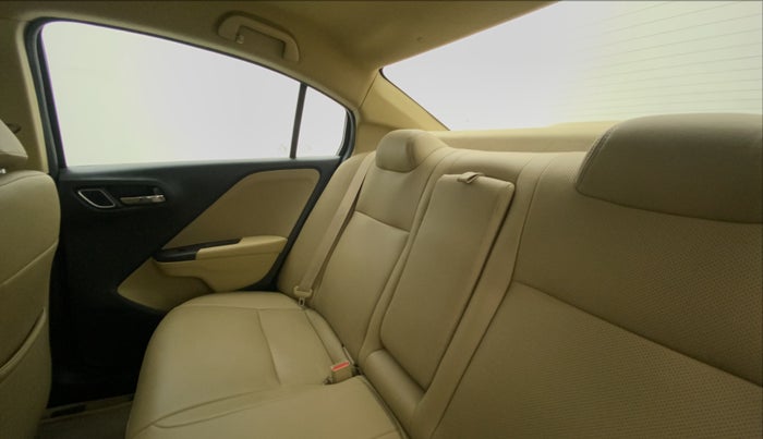 2019 Honda City 1.5L I-VTEC V MT, Petrol, Manual, 45,089 km, Right Side Rear Door Cabin