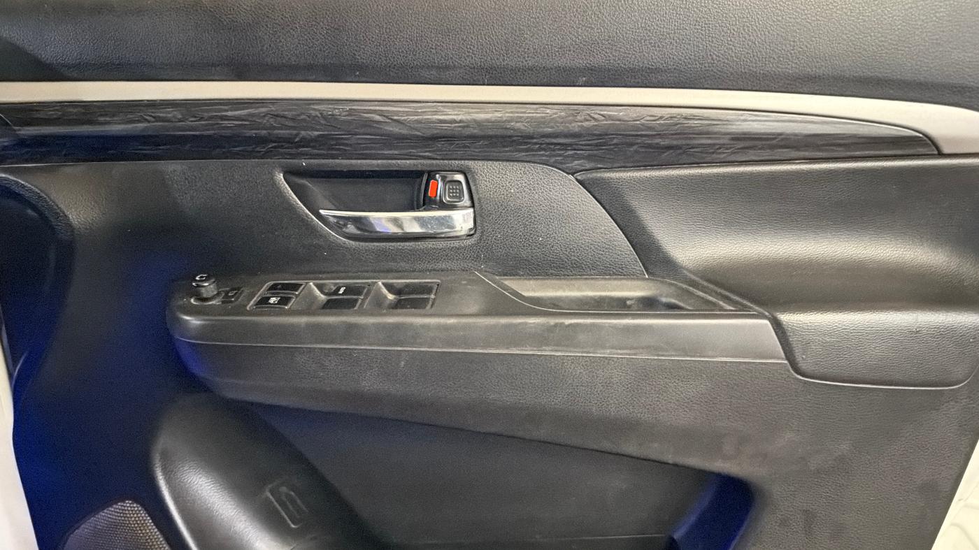 2019 Maruti XL6 ALPHA AT, Petrol, Automatic, 1,25,848 km, Driver Side Door Panels Control
