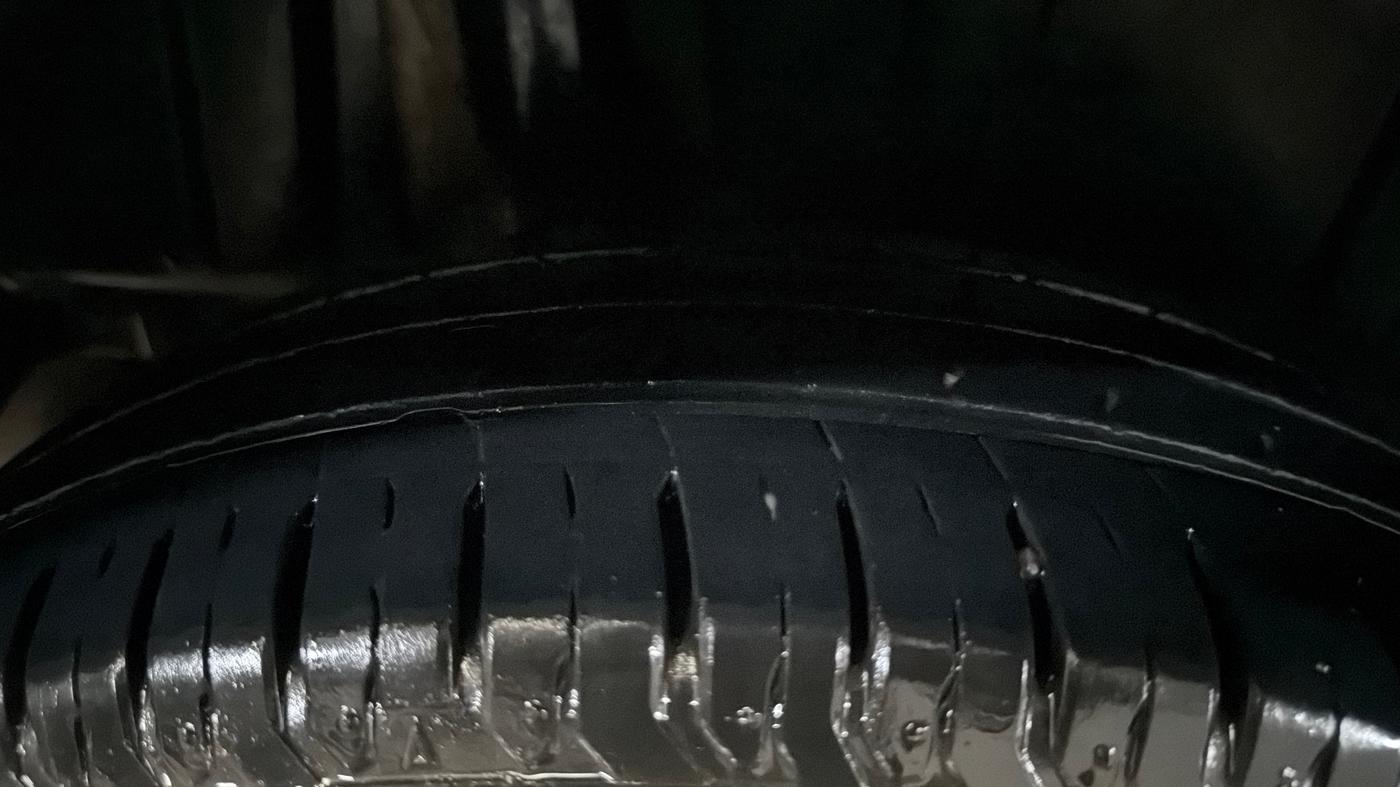 2019 Maruti XL6 ALPHA AT, Petrol, Automatic, 1,25,848 km, Right Rear Tyre Tread