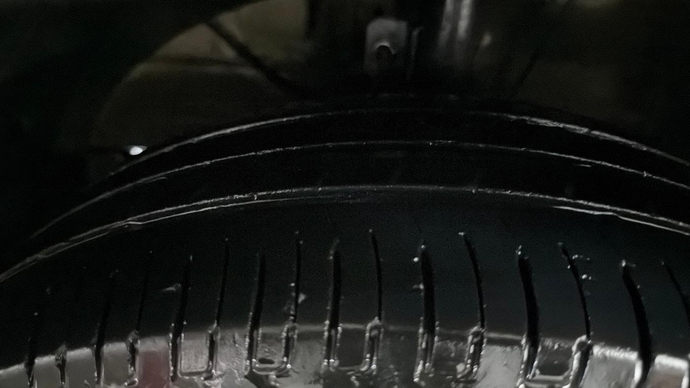 2019 Maruti XL6 ALPHA AT, Petrol, Automatic, 1,25,848 km, Left Front Tyre Tread