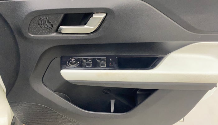 2021 Tata PUNCH CREATIVE  1.2 RTN DUAL TONE, Petrol, Manual, 37,553 km, Driver Side Door Panels Control