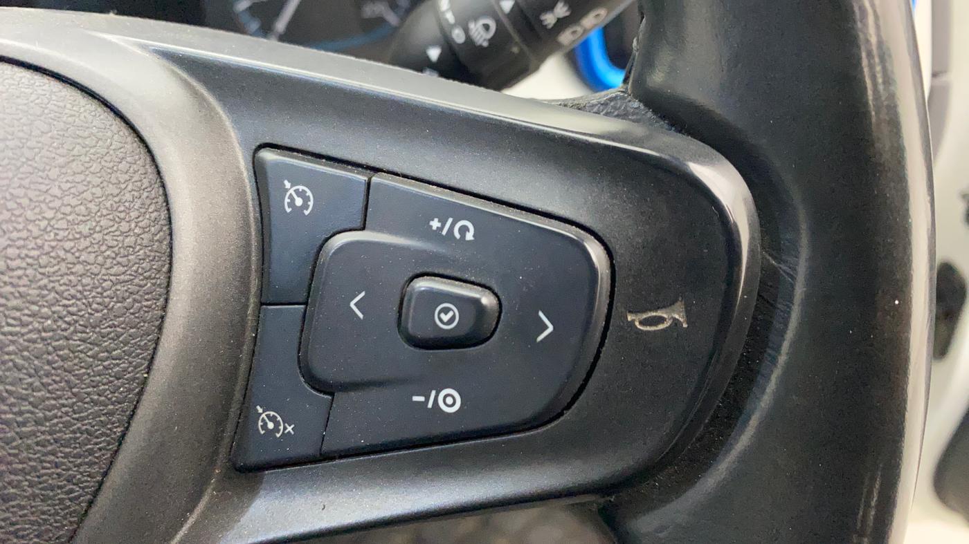 2021 Tata PUNCH CREATIVE  1.2 RTN DUAL TONE, Petrol, Manual, 37,553 km, Adaptive Cruise Control