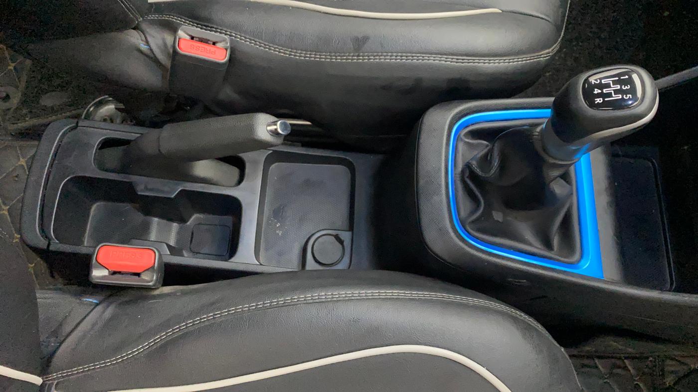 2021 Tata PUNCH CREATIVE  1.2 RTN DUAL TONE, Petrol, Manual, 37,553 km, Gear Lever