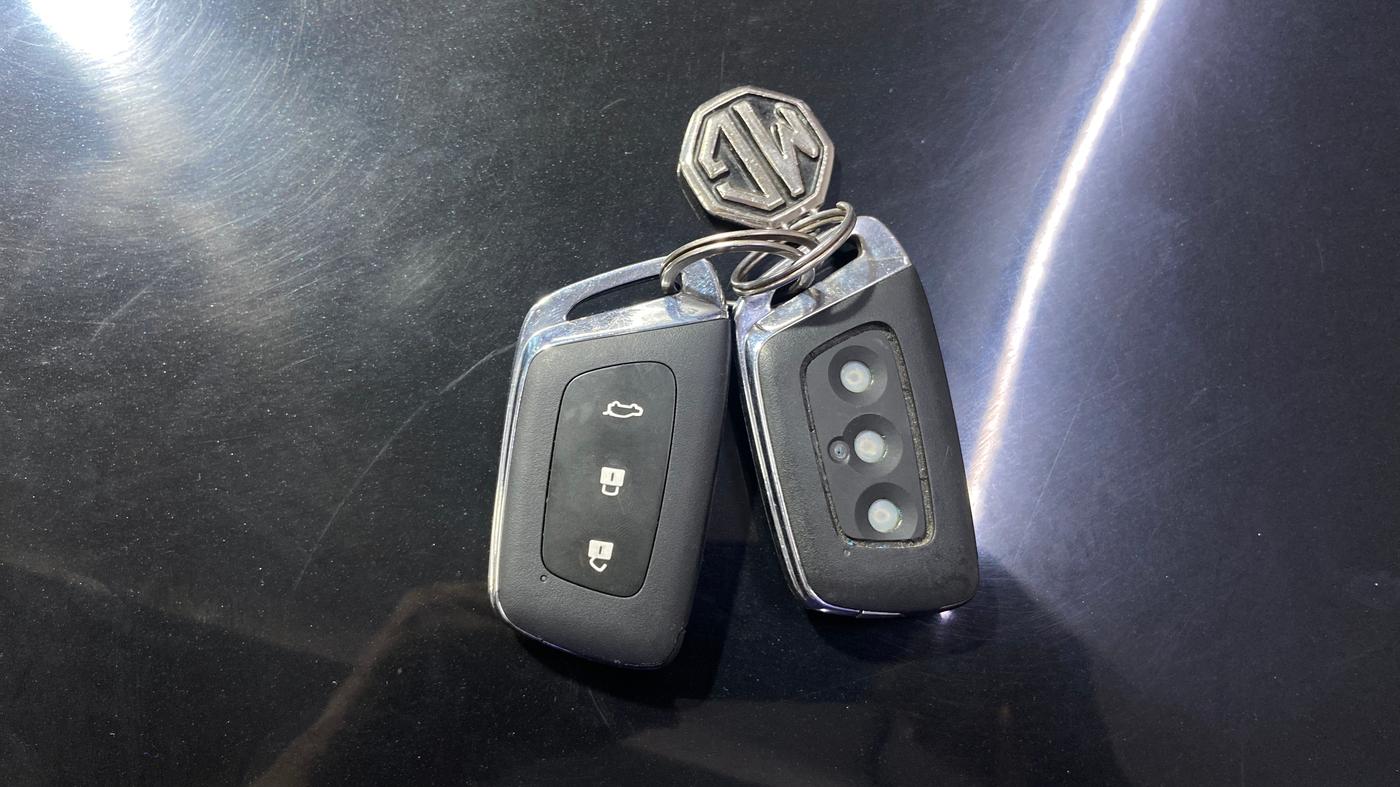 2020 MG HECTOR SHARP 1.5 DCT PETROL, Petrol, Automatic, 29,571 km, Key Close Up