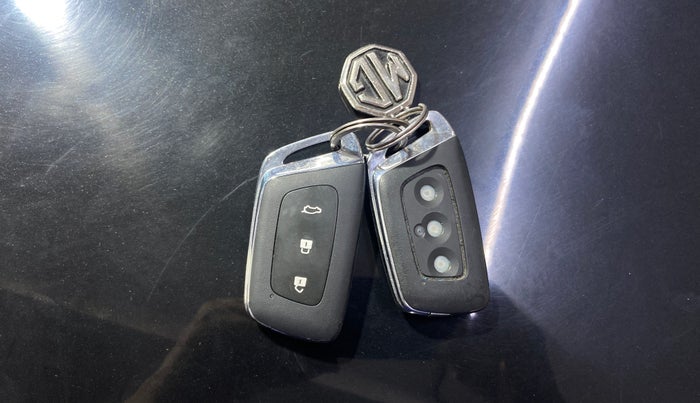 2020 MG HECTOR SHARP 1.5 DCT PETROL, Petrol, Automatic, 29,571 km, Key Close Up