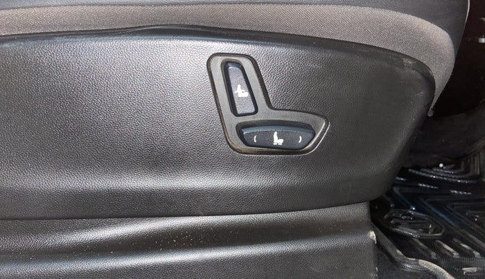 2020 MG HECTOR SHARP 1.5 DCT PETROL, Petrol, Automatic, 29,571 km, Driver Side Adjustment Panel