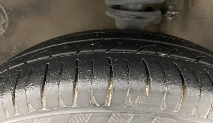 2016 Maruti Alto 800 VXI O, Petrol, Manual, 84,559 km, Left Front Tyre Tread