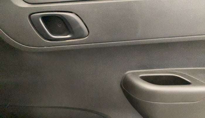 2019 Renault Kwid RXL, Petrol, Manual, 55,271 km, Driver Side Door Panels Control