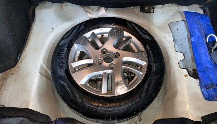 2015 Maruti Swift Dzire ZDI, Diesel, Manual, 88,174 km, Spare Tyre